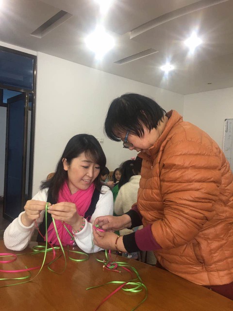 making lanyards